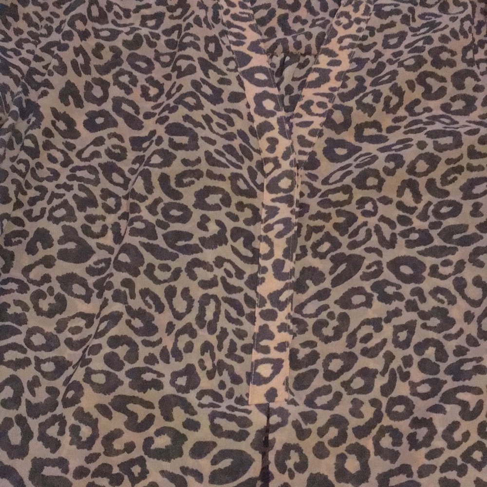 Leopard Pattern Blouse - Picture 2 of 2